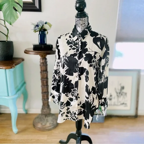 Zara Floral Print Button Down Silk Shirt in Ecru / Black Size M - Picture 5 of 16